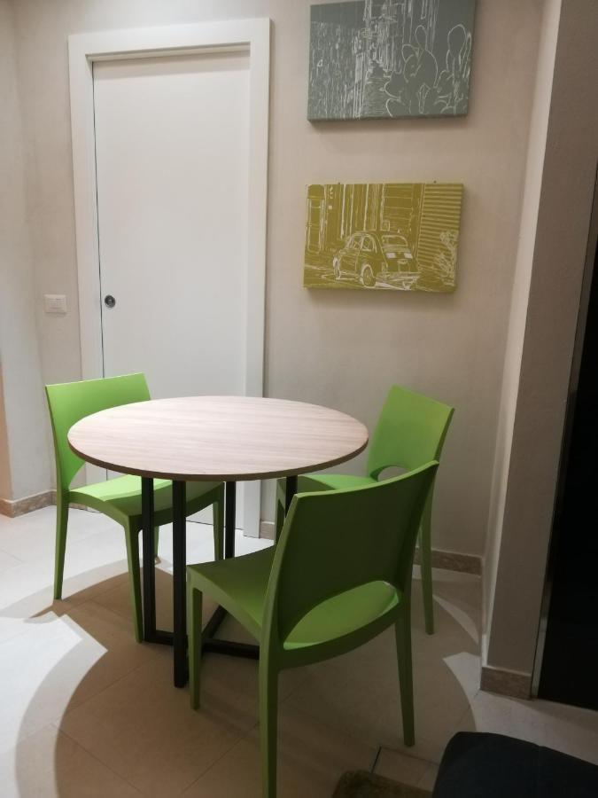 Locus Pendinelli Trani Bed & Breakfast ภายนอก รูปภาพ
