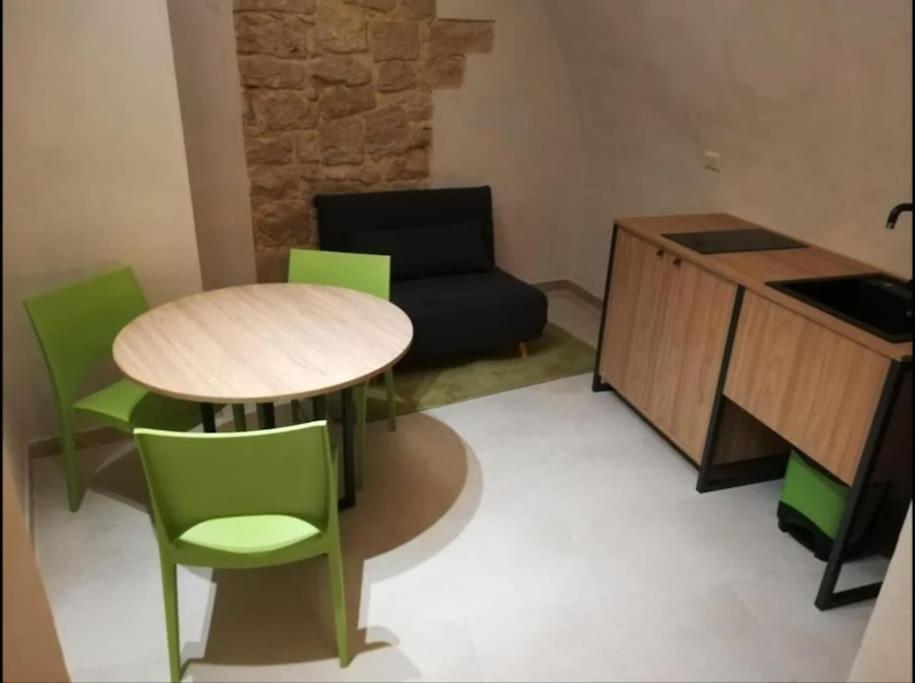 Locus Pendinelli Trani Bed & Breakfast ภายนอก รูปภาพ