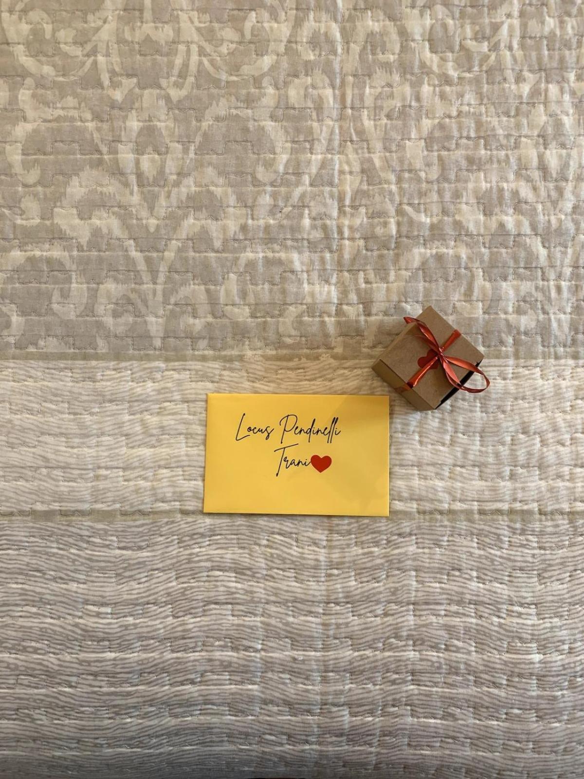 Locus Pendinelli Trani Bed & Breakfast ภายนอก รูปภาพ