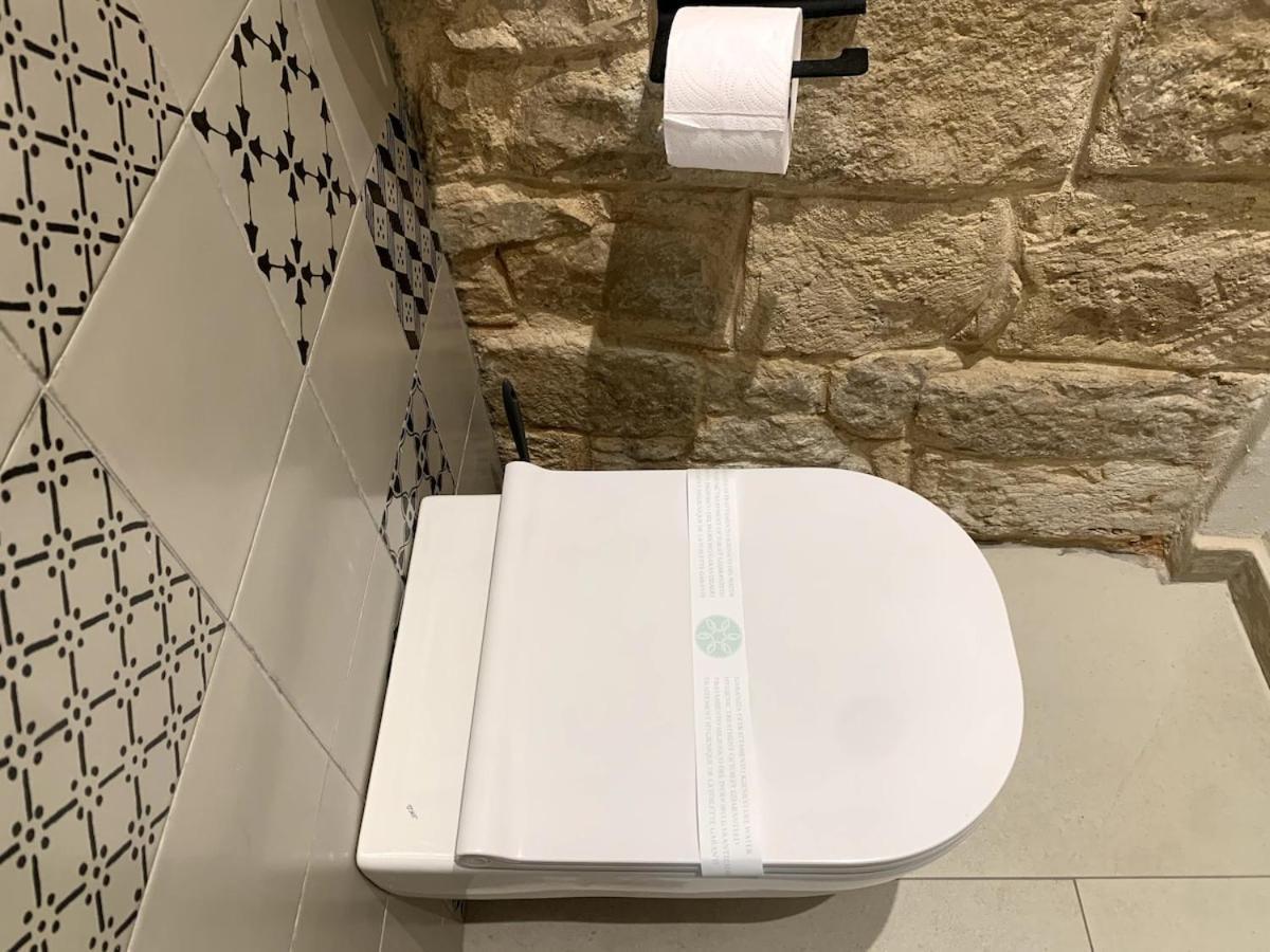 Locus Pendinelli Trani Bed & Breakfast ภายนอก รูปภาพ